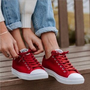 W Classic Low Nothing New Low Top Sneakers, Cherry Red Sz 7 Excellent Condition
